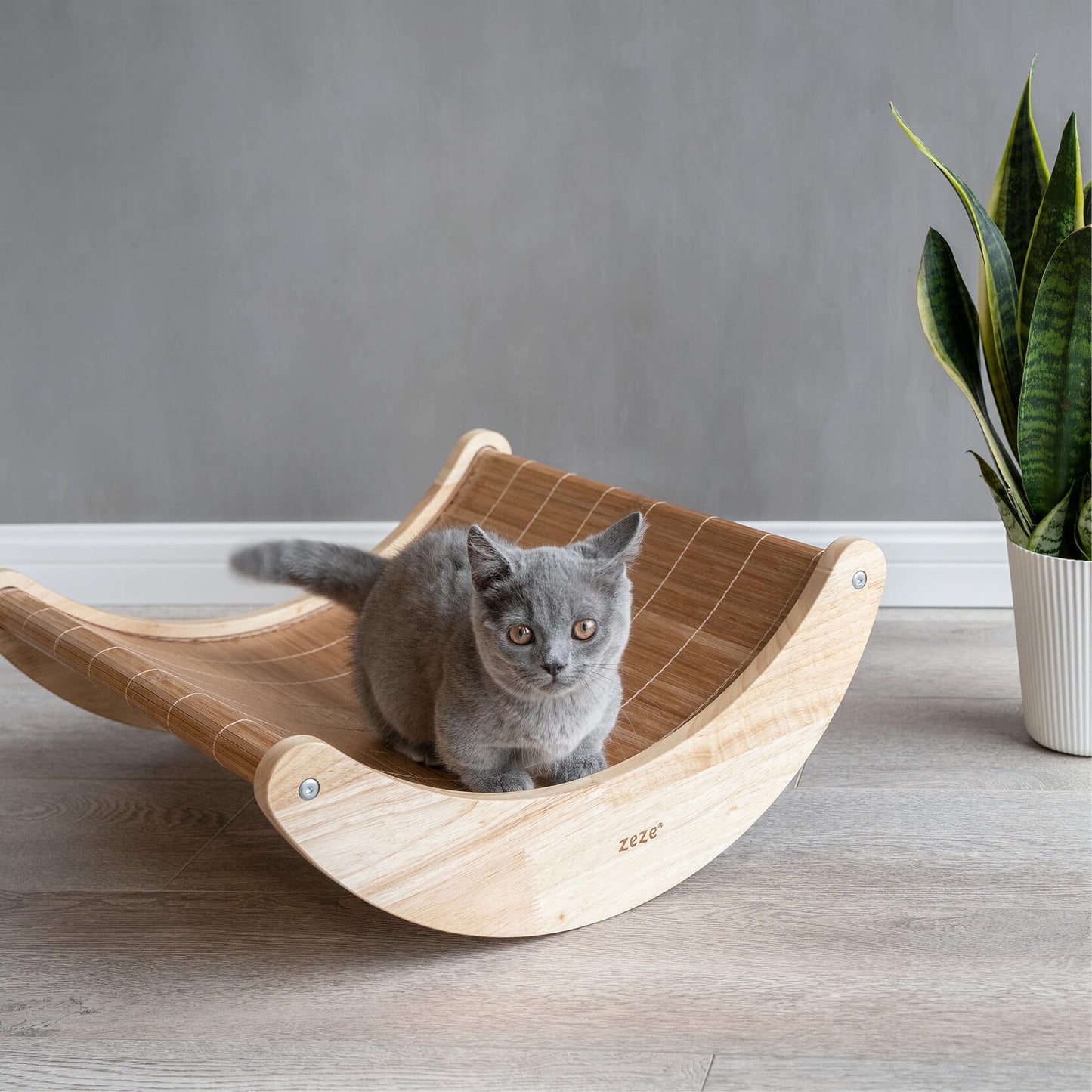 Eco- Friendly Bamboo Rocking Pet Bed